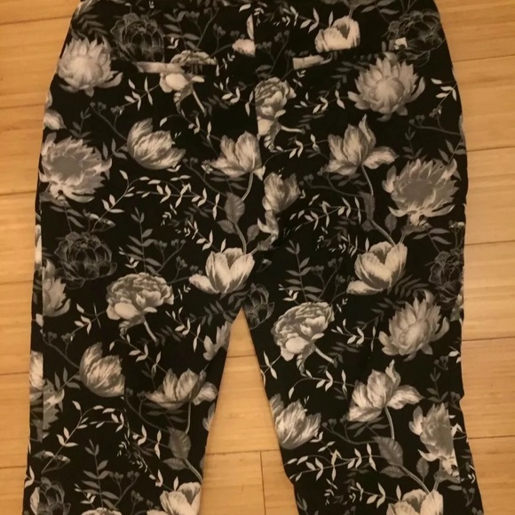 Cynthia Rowley Pants - Picture 5 of 7